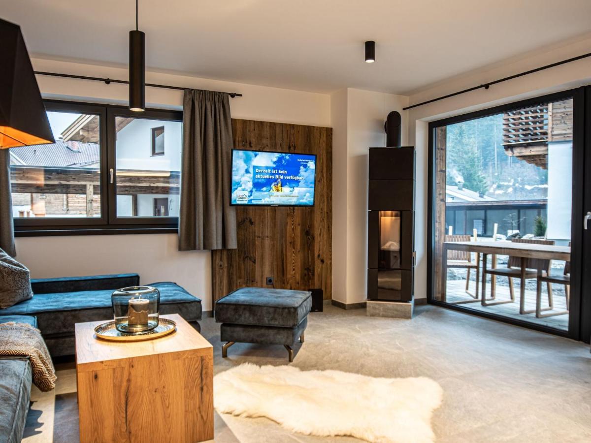 Apartment In Wald Im Pinzgau With A Carport 외부 사진