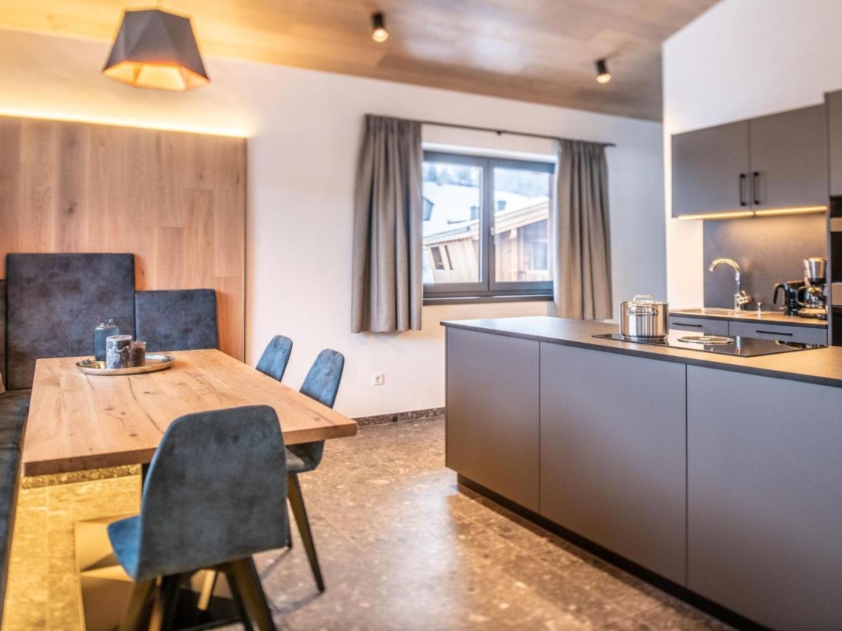 Apartment In Wald Im Pinzgau With A Carport 외부 사진