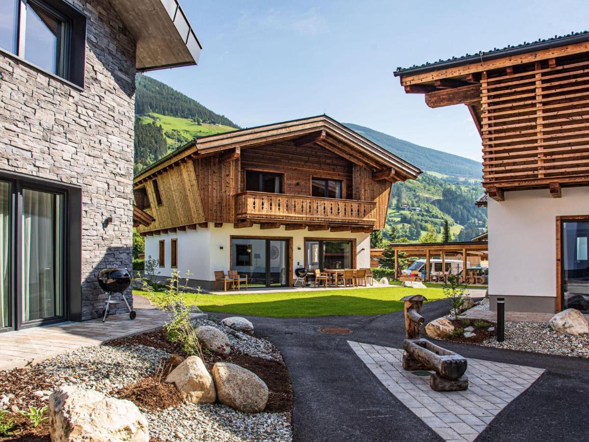 Apartment In Wald Im Pinzgau With A Carport 외부 사진