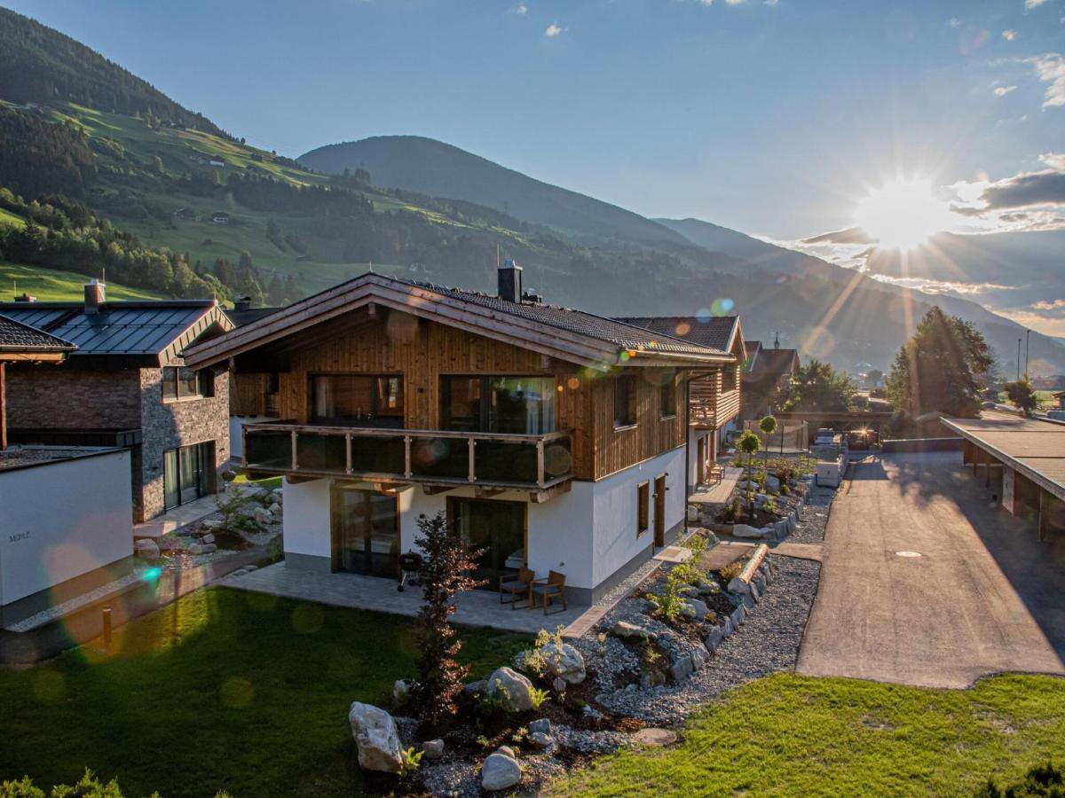 Apartment In Wald Im Pinzgau With A Carport 외부 사진